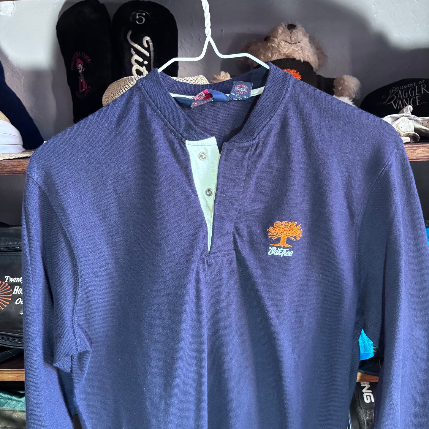 Vintage Oak Tree women's knit button up