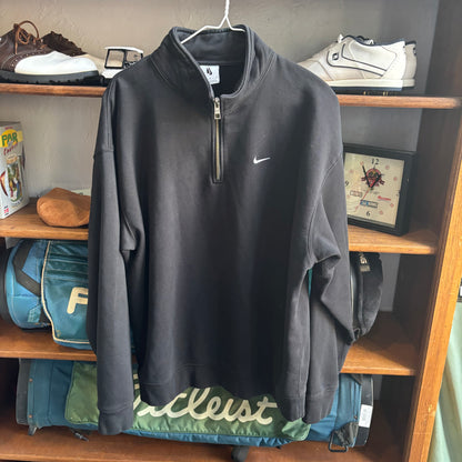 Black Nike pullover golf