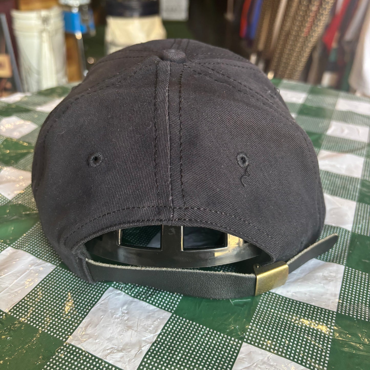 Vintage We Nyne Old Golles leather strap back