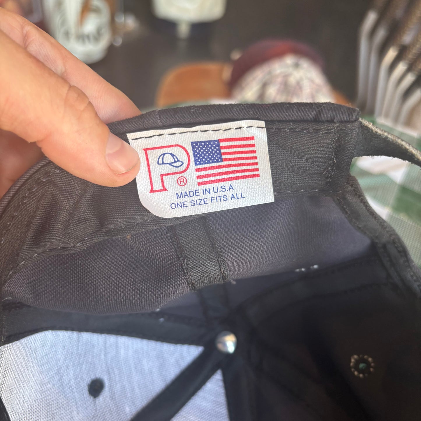 Vintage We Nyne Old Golles leather strap back